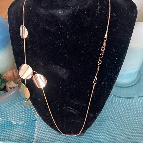 Totally Unique Gold Necklace with Staggered Gold Disks NEW - Picture 2 of 5